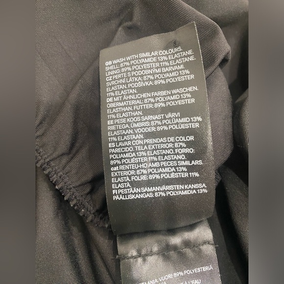 H&M Mama Padded Scalloped Swimsuit - Picture 9 of 12